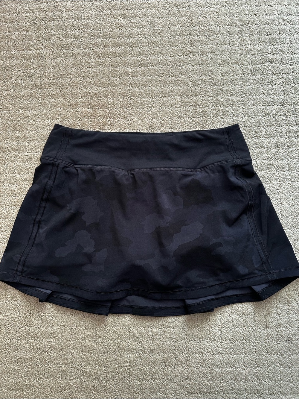 Lululemon pace rival skirt